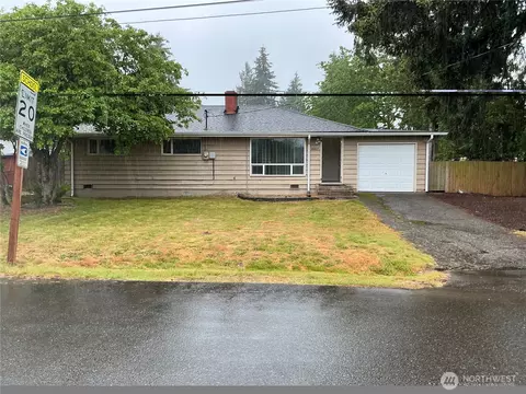 8007 215th St SW, Edmonds, WA 98026