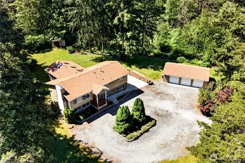 17924 2nd St E, Lake Tapps, WA 98391