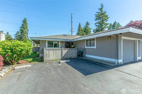 1372 Bel Air Rd #8, Tacoma, WA 98406