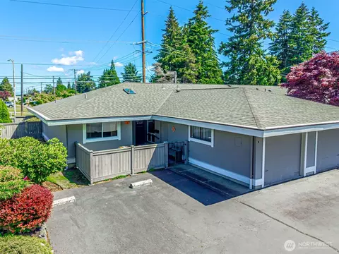 1372 Bel Air Rd #8, Tacoma, WA 98406