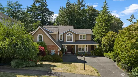 5610 Orca Dr NE, Tacoma, WA 98422