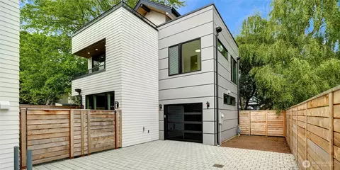 8750 13th Ave NW #C, Seattle, WA 98117