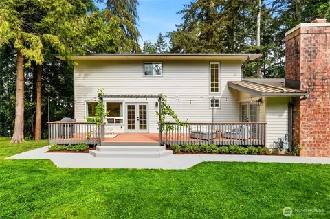 Exterior - 132 224th St SE, Bothell, WA 98021 photo 8 of 13