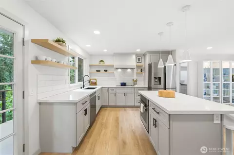 Kitchen - 132 224th St SE, Bothell, WA 98021 photo 5 of 6