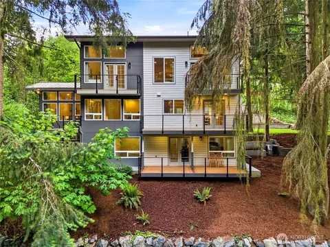 Exterior - 132 224th St SE, Bothell, WA 98021 photo 11 of 13