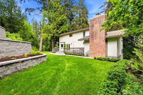 Exterior - 132 224th St SE, Bothell, WA 98021 photo 9 of 13