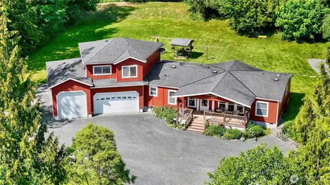 5554 Potter Rd, Deming, WA 98244