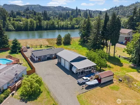 1410 Westside Hwy, Kelso, WA 98626