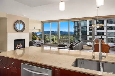 650 Bellevue Way NE # 3802, Bellevue, WA 98004