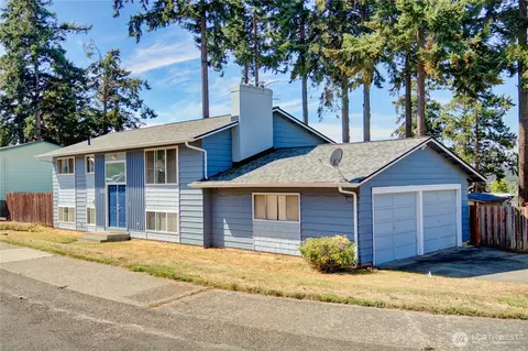 983 NE Oleary St, Oak Harbor, WA 98277