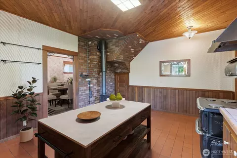Kitchen - 1621 Colby Ave, Everett, WA 98201 photo 2 of 4