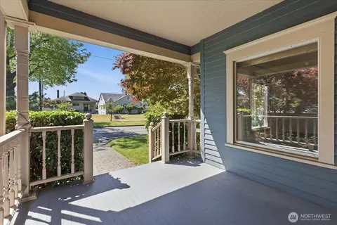 Exterior - 1621 Colby Ave, Everett, WA 98201 photo 3 of 6