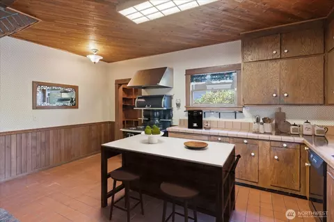 Kitchen - 1621 Colby Ave, Everett, WA 98201 photo 3 of 4