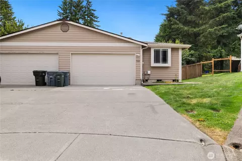 7510 110th St E, Puyallup, WA 98373