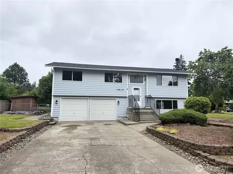 1615 154th St E, Tacoma, WA 98445