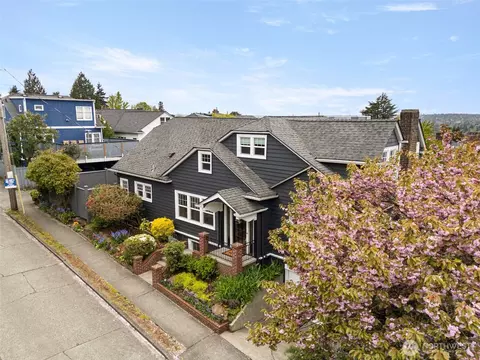 114 Queen Anne Dr, Seattle, WA 98109