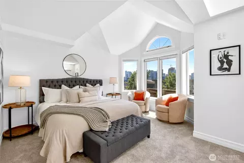402 Aloha St, Seattle, WA 98109