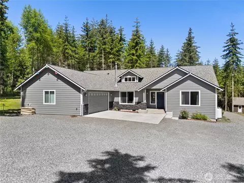 134 Lunderville Ln, Port Angeles, WA 98362