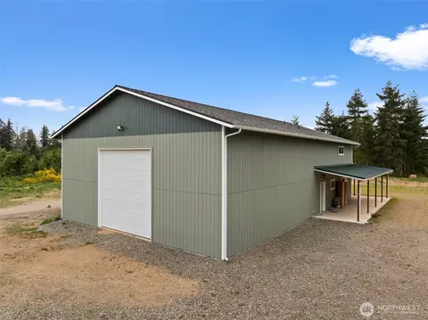 Exterior - 1363 E Crestview Dr, Shelton, WA 98584 photo 6 of 9