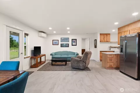 Living - 1363 E Crestview Dr, Shelton, WA 98584 photo 1 of 2