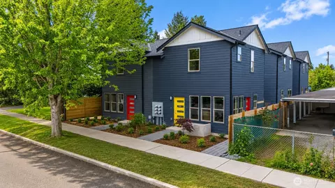 4416 S Frontenac St #B, Seattle, WA 98118