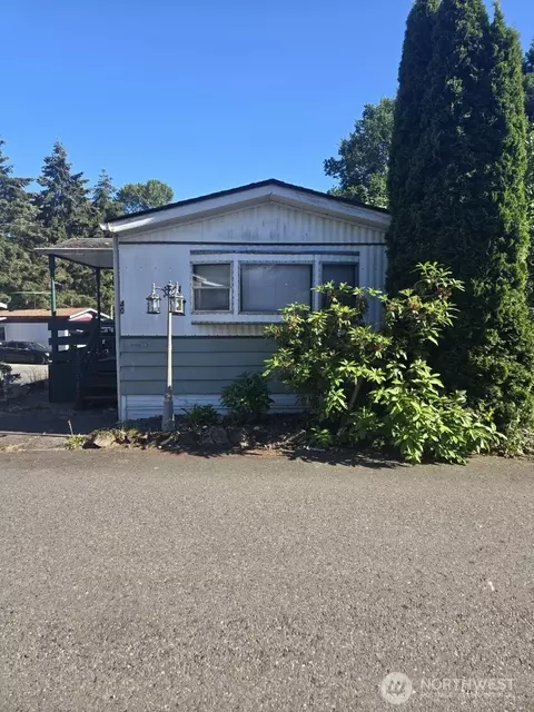 2424 S 260th St #40, Kent, WA 98032