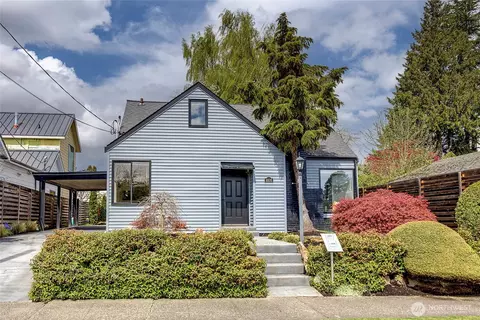 4606 NE 47th St, Seattle, WA 98105