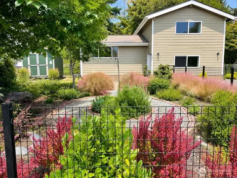 142 N Port Loop NW, Ocean Shores, WA 98569
