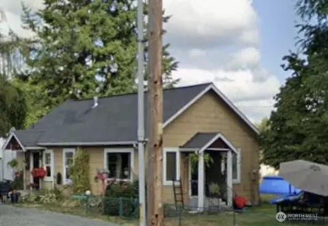 3224 Division St, Enumclaw, WA 98022
