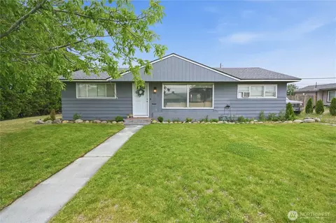 214 G St NE, Ephrata, WA 98823