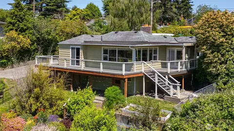 903 S 9th St, Mount Vernon, WA 98274