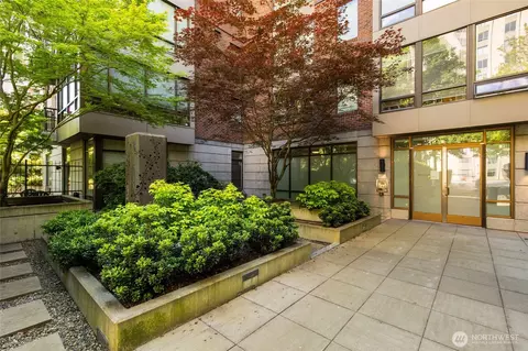 4547 8th Ave NE #310, Seattle, WA 98105