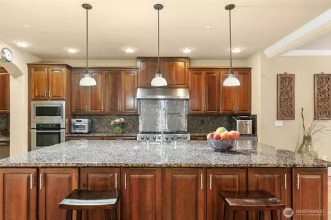 Kitchen - 18634 92nd Ave NE, Bothell, WA 98011 photo 2 of 4