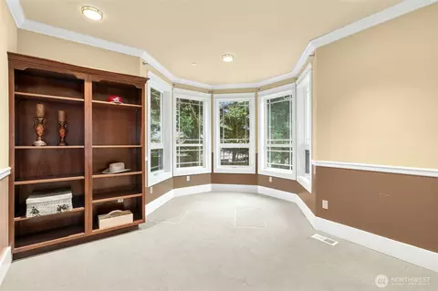 Living - 18634 92nd Ave NE, Bothell, WA 98011 photo 8 of 11