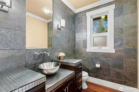 Bath - 18634 92nd Ave NE, Bothell, WA 98011 photo 1 of 6
