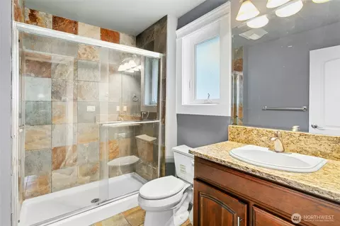 Bath - 18634 92nd Ave NE, Bothell, WA 98011 photo 5 of 6