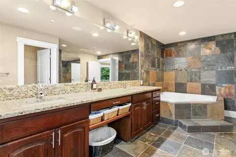 Bath - 18634 92nd Ave NE, Bothell, WA 98011 photo 3 of 6