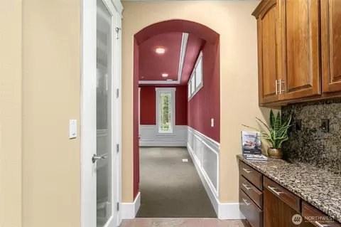 Entry Way - 18634 92nd Ave NE, Bothell, WA 98011 photo 2 of 6