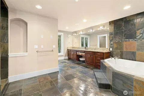Bath - 18634 92nd Ave NE, Bothell, WA 98011 photo 2 of 6