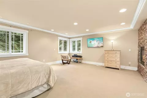 Bedroom - 18634 92nd Ave NE, Bothell, WA 98011 photo 1 of 3