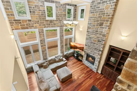 Living - 18634 92nd Ave NE, Bothell, WA 98011 photo 9 of 11
