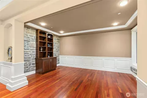 Living - 18634 92nd Ave NE, Bothell, WA 98011 photo 1 of 11