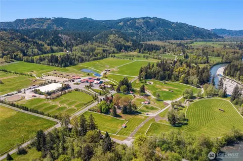 21733 Entsminger Rd NE, Arlington, WA 98223