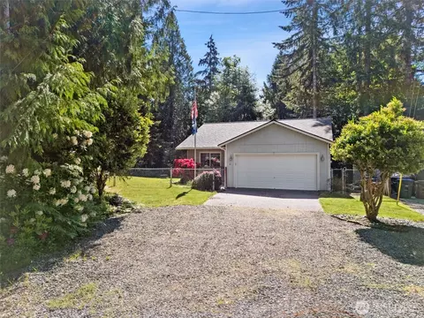31 E Squaxin Pl, Shelton, WA 98584