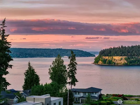 5818 Reid Dr NW, Gig Harbor, WA 98335