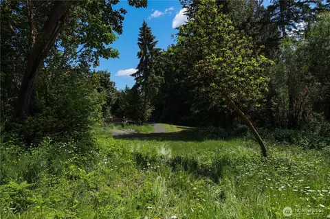 712 Cornwall Rd NW, Lakebay, WA 98349
