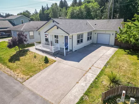 1940 Village Cir, Port Angeles, WA 98362