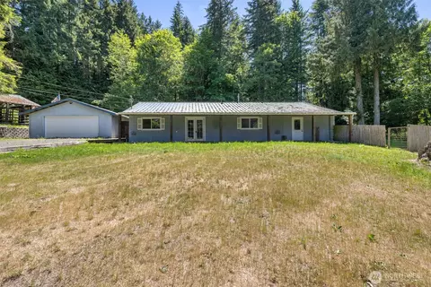 33 Baskins Rd, Port Angeles, WA 98363