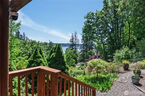41 NE Virgina Ave, Belfair, WA 98528