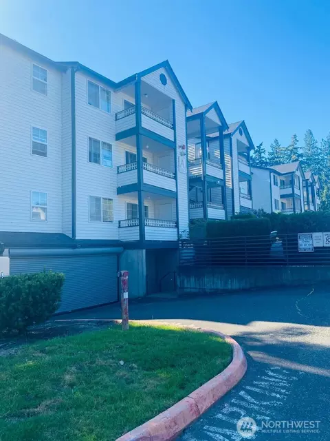 10824 170th St SE #A201, Renton, WA 98055